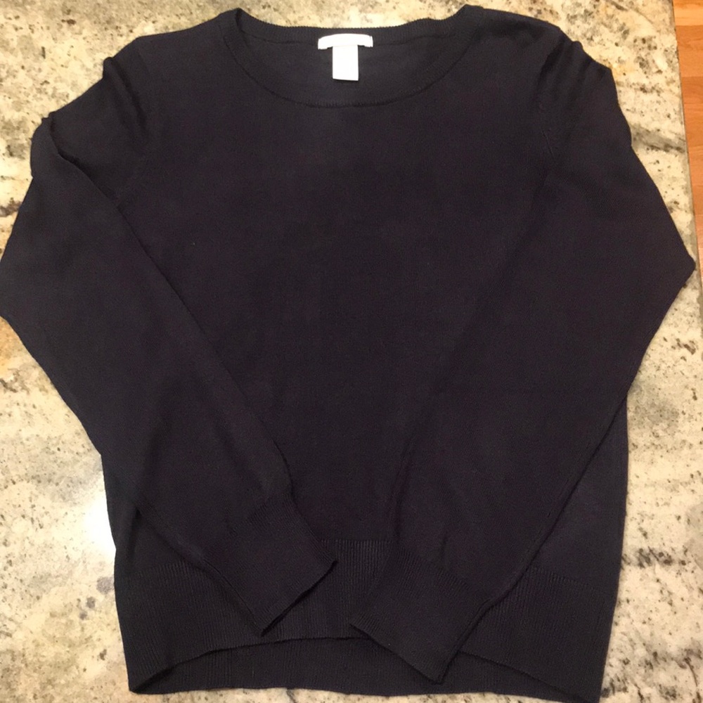 H & M Basic Navy blue sweater. Never been worn.